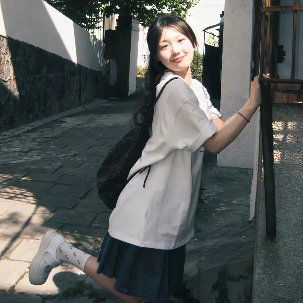 间谍嬉春